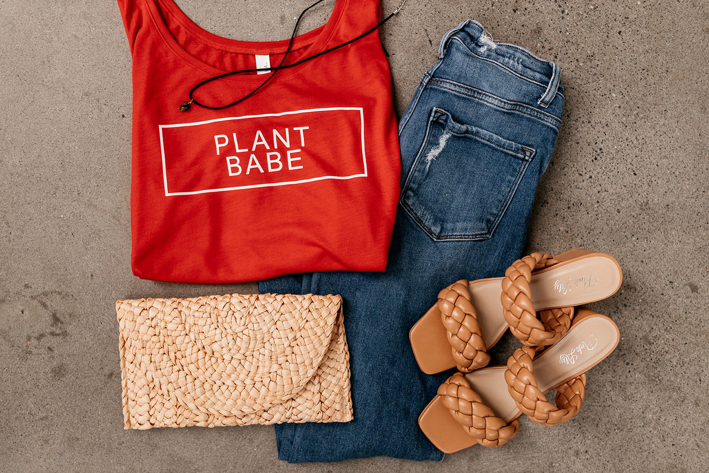 tank-top-scoop-neck-plant-babe
