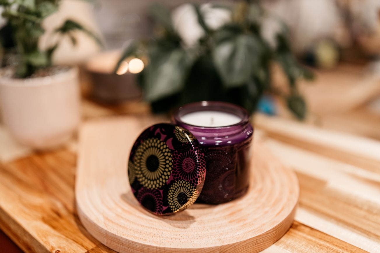 candle-purple-jar-organic-soy-wax-hemp-wick