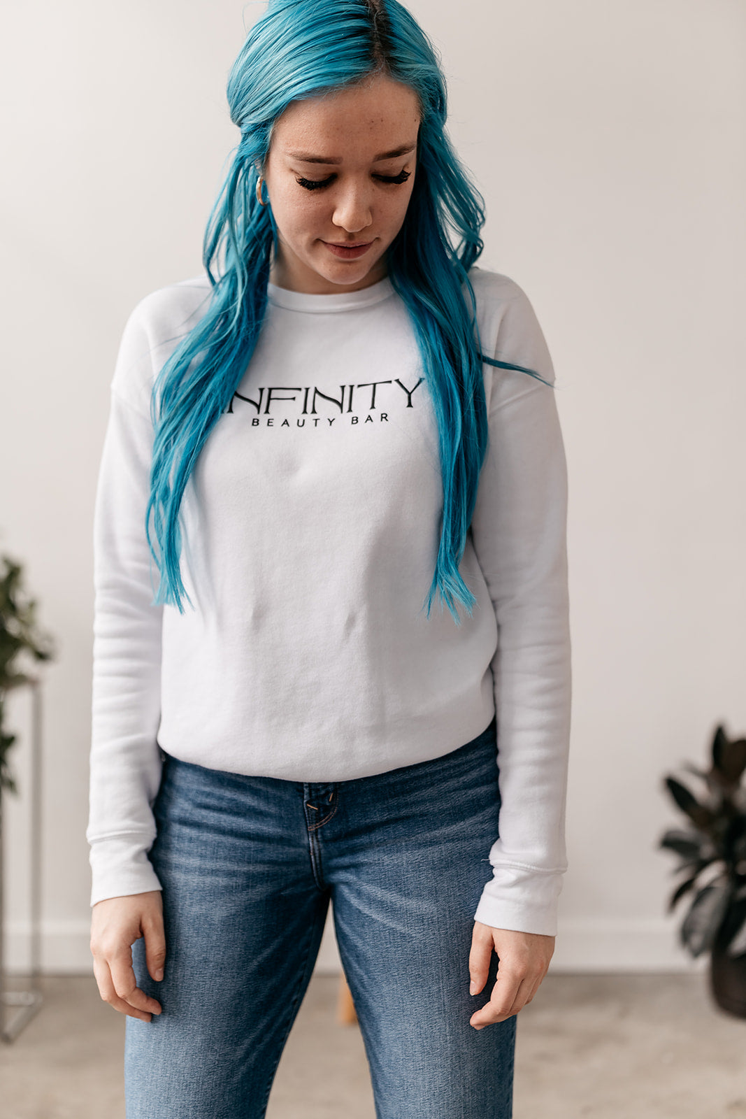 crew-neck-unisex-infinity-beauty-bar-sweatshirt