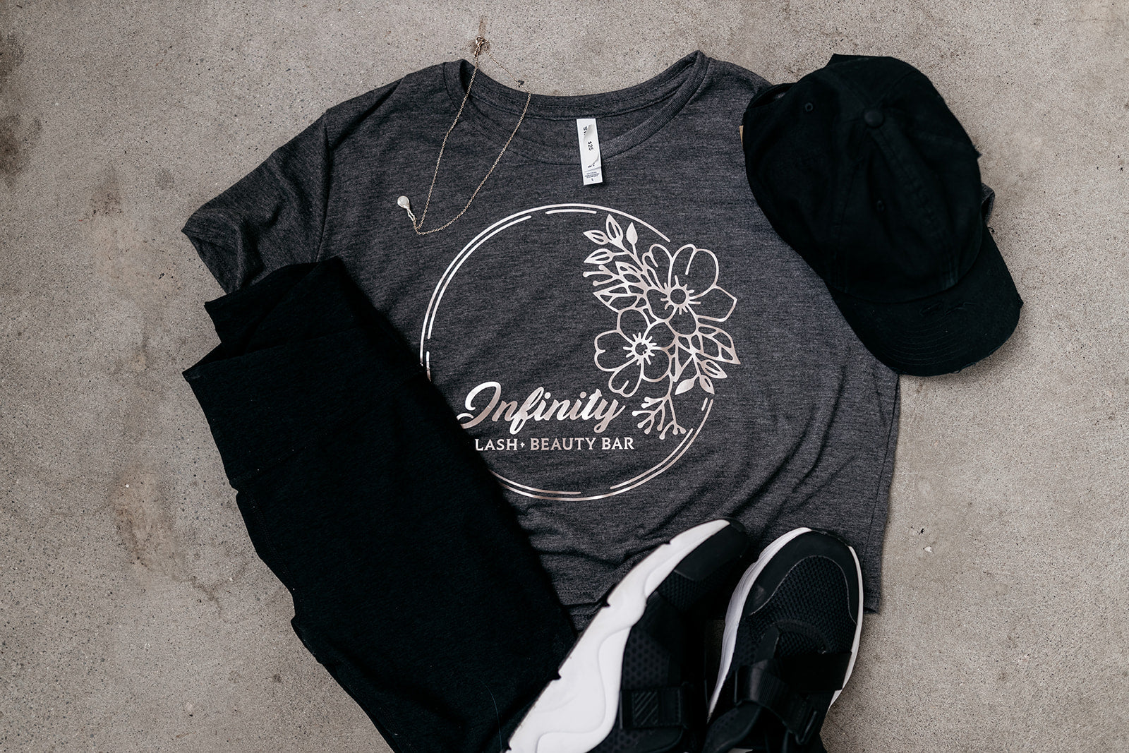 cropped-t-shirt-infinity-beauty-bar-flower-design