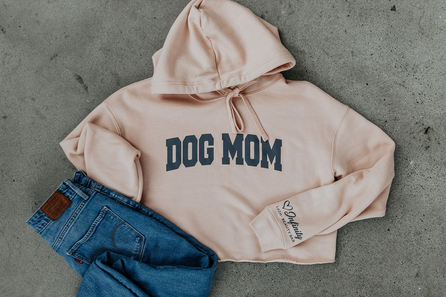 cropped-hoodie-dog-mom-design