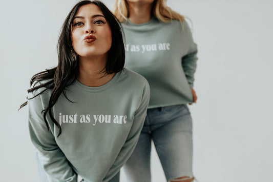 Crew-neck-cropped-sweatshirt-just-as-you-are-design